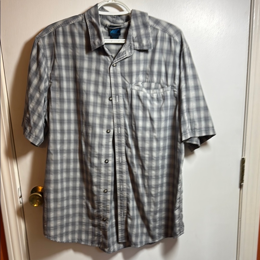 Eastern Mountain Sports Gray Plaid Lightweight Casual Shirt